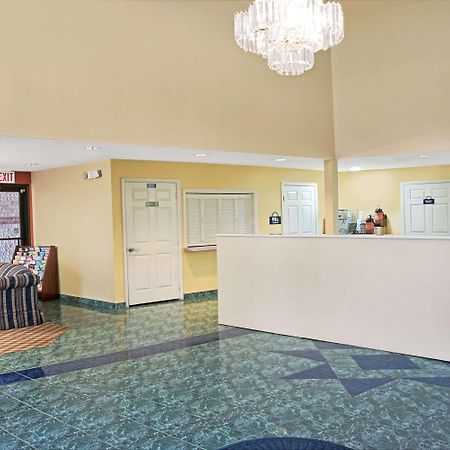 Days Inn By Wyndham El Campo Tx Екстериор снимка